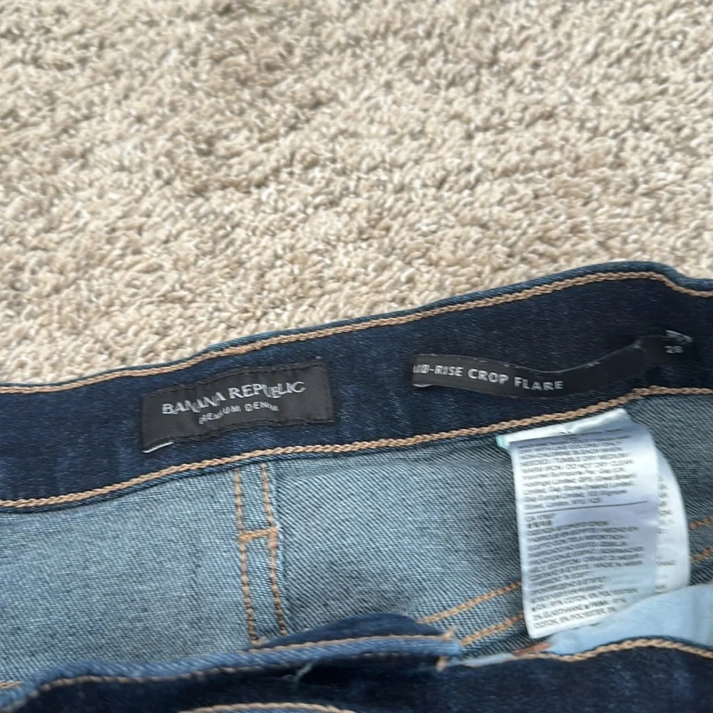 Banana Republic Mid-Rise Crop Flare Utility Jean size 28 Dark Wash - Picture 2 of 4